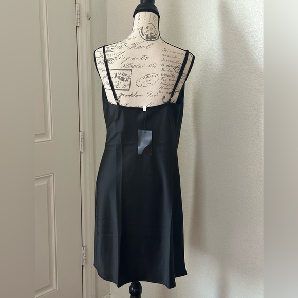 Casual dress - Picture 4 of 6